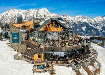 <div>Après-Ski at the Top of the World: Hendlfischerei am Asitz, Leogang, Austria</div>